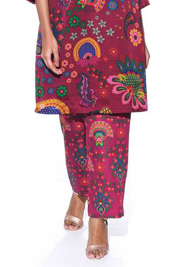 Siddhartha Bansal Red Organza, Satin, V-neck Paisley Print Kurta And Pant Set Online at Aza Fashions Siddhartha Bansal_Red Organza, Satin, V-neck Paisley Print Kurta And Pant Set _Online_at_Aza_Fashions