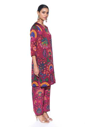 Buy Siddhartha Bansal Red Organza, Satin, V-neck Paisley Print Kurta And Pant Set Online at Aza Fashions Buy_Siddhartha Bansal_Red Organza, Satin, V-neck Paisley Print Kurta And Pant Set _Online_at_Aza_Fashions