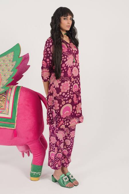 Siddhartha Bansal Red Tunic Organza Satin Printed Paisley V Straight Kurta And Pant Set Online at Aza Fashions Siddhartha Bansal_Red Tunic Organza Satin Printed Paisley V Straight Kurta And Pant Set _Online_at_Aza_Fashions