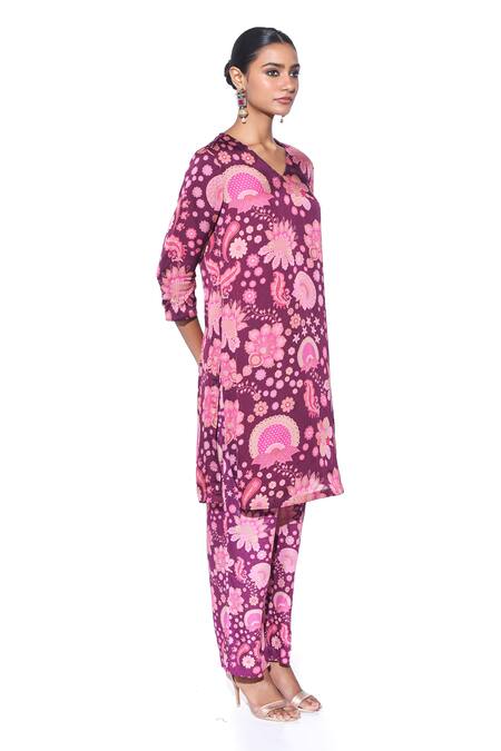 Siddhartha Bansal Red Tunic Organza Satin Printed Paisley V Straight Kurta And Pant Set at Aza Fashions Siddhartha Bansal_Red Tunic Organza Satin Printed Paisley V Straight Kurta And Pant Set _at_Aza_Fashions