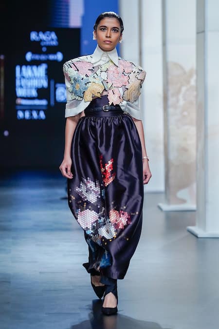 Buy_Pankaj & Nidhi_Ivory Hexapplique Cropped Kimono Cape _Online_at_Aza_Fashions