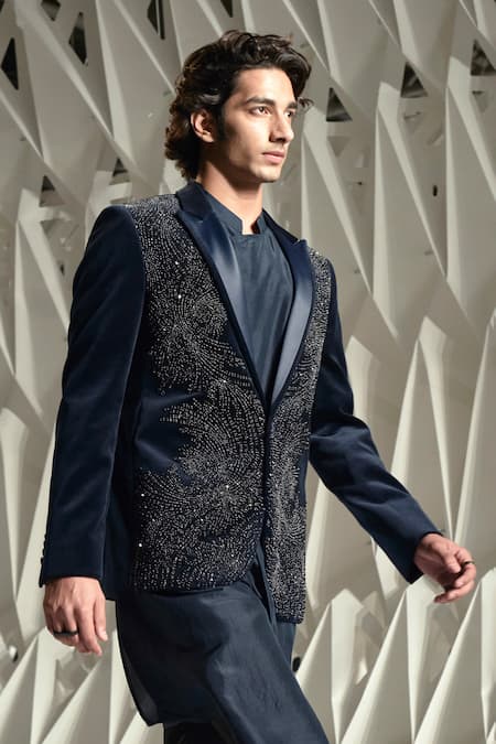 Rohit Gandhi + Rahul Khanna_Green Silk Asymmetric Draped Kurta And Pyjama Set _Online_at_Aza_Fashions