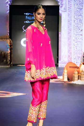 Buy_Pallavi Jaipur_Pink Chiffon, Chanderi Sequins, Embroidery Collared Floral Tunic And Pant Set _Online_at_Aza_Fashions