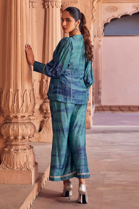Shop Studio Bagechaa Green Chanderi Silk Gota Patti, Sequins Round Preet Embroidered Top And Pant Set at Aza Fashions Shop_Studio Bagechaa_Green Chanderi Silk Gota Patti, Sequins Round Preet Embroidered Top And Pant Set _at_Aza_Fashions