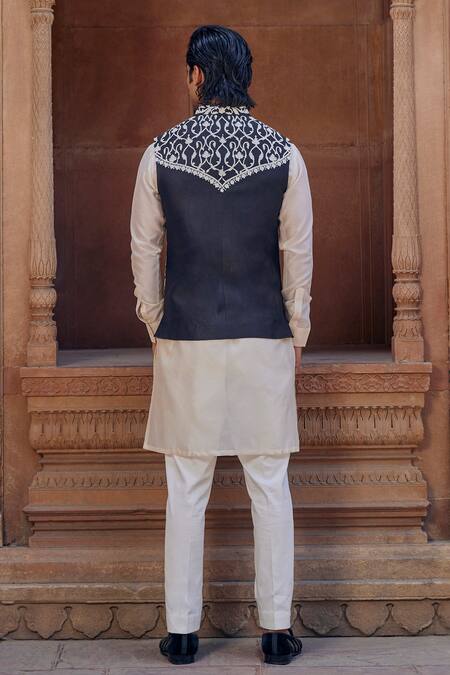 Shop Studio Bagechaa Black Chanderi Embroidery, Diamonds And White Dori Bundi Set at Aza Fashions Shop_Studio Bagechaa_Black Chanderi Embroidery, Diamonds And White Dori Bundi Set _at_Aza_Fashions