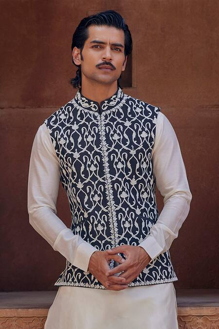 Studio Bagechaa Black Chanderi Embroidery, Diamonds And White Dori Bundi Set Online at Aza Fashions Studio Bagechaa_Black Chanderi Embroidery, Diamonds And White Dori Bundi Set _Online_at_Aza_Fashions