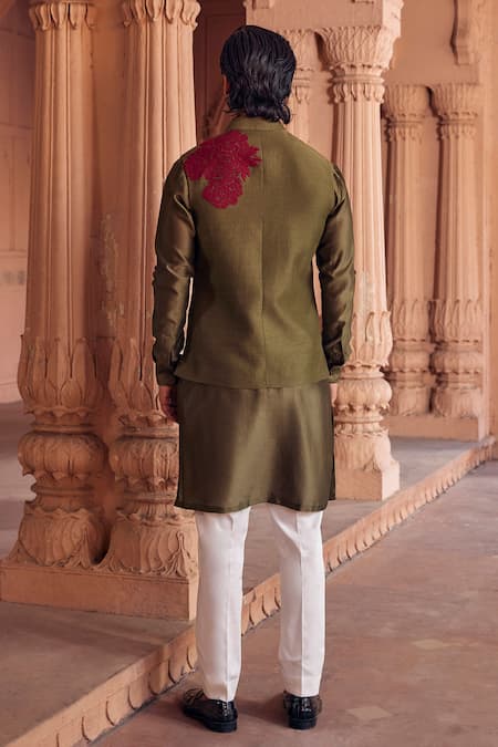 Shop Studio Bagechaa Green Chanderi, Cotton Embroidery Thread Bundi Set at Aza Fashions Shop_Studio Bagechaa_Green Chanderi, Cotton Embroidery Thread Bundi Set _at_Aza_Fashions