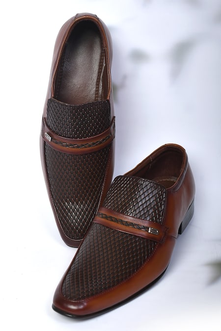 Arihant Rai Sinha Weave Pattern Textured Shoes 