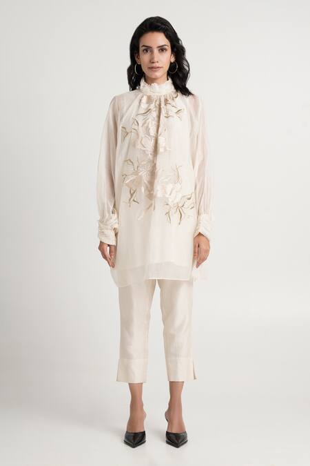 Madder Much White Handloom Cotton, Chanderi Silk Embroidery High Floral Tunic And Pant Set at Aza Fashions Madder Much_White Handloom Cotton, Chanderi Silk Embroidery High Floral Tunic And Pant Set _at_Aza_Fashions