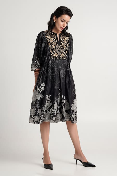 Buy_Madder Much_Black Cotton, Silk Embroidery Split V-neck Harper Midi Dress 