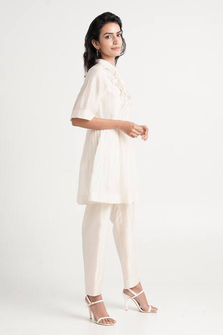 Buy_Madder Much_White Handloom Cotton, Chanderi Silk Abe Tonal Peplum Tunic And Pant Set 