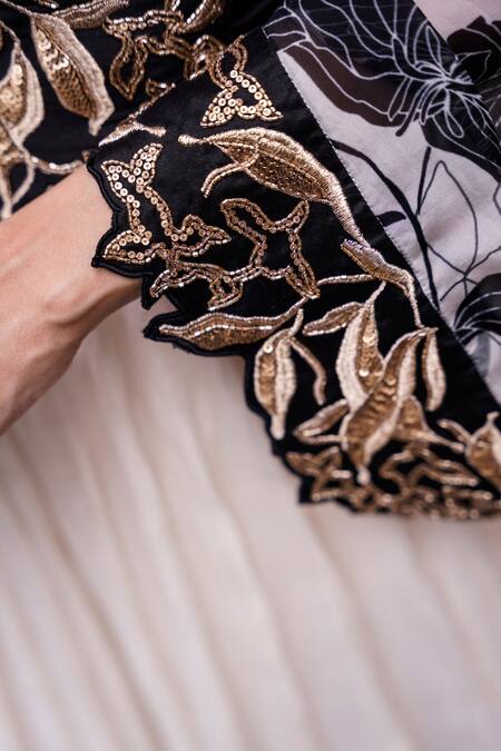 Madder Much Ivory Perry Floral Pattern Embroidered Cape Online at Aza Fashions Madder Much_Ivory Perry Floral Pattern Embroidered Cape _Online_at_Aza_Fashions