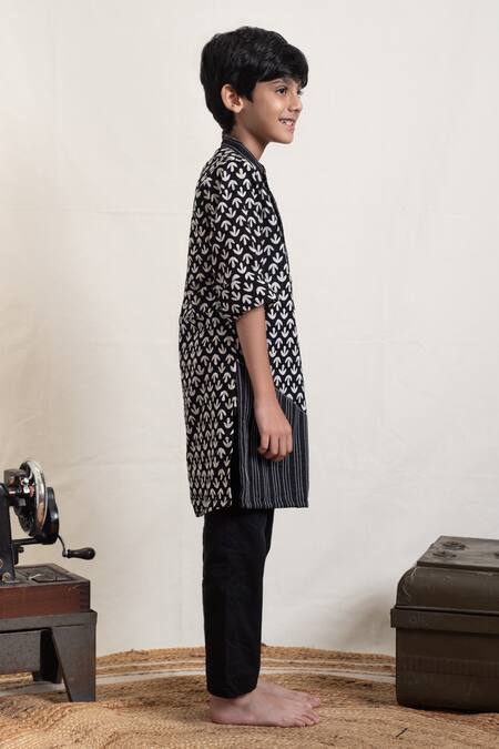 Plumcheeks_Black Cotton Embroidery Syahi Printed And Kurta Set_Online_at_Aza_Fashions