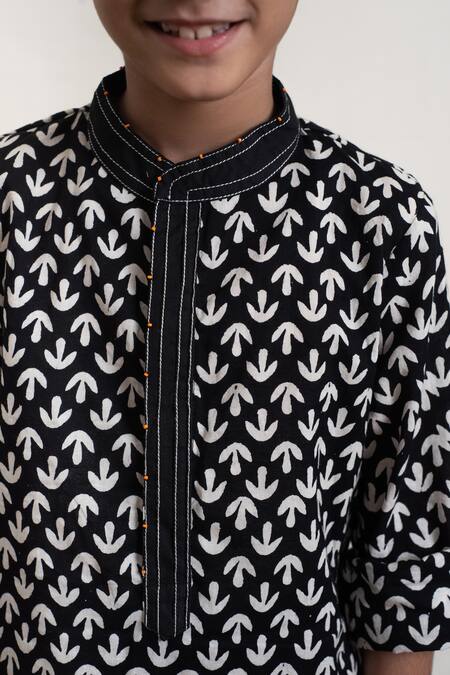 Buy_Plumcheeks_Black Cotton Embroidery Syahi Printed And Kurta Set_Online_at_Aza_Fashions