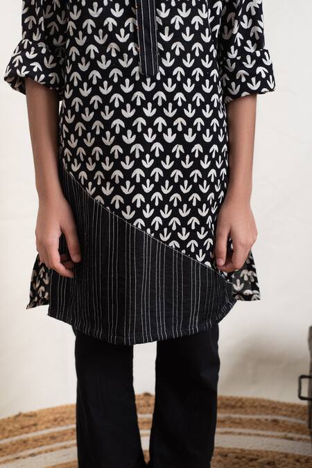 Shop_Plumcheeks_Black Cotton Embroidery Syahi Printed And Kurta Set_Online_at_Aza_Fashions