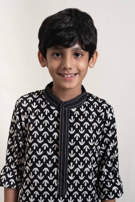 Plumcheeks_Black Cotton Embroidery Syahi Printed And Kurta Set_at_Aza_Fashions