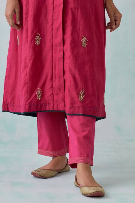 Shop_Priya Chaudhary_Pink Chanderi Embroidery Shawl Neck Plumeria Front Slit Kurta With Pant _Online_at_Aza_Fashions
