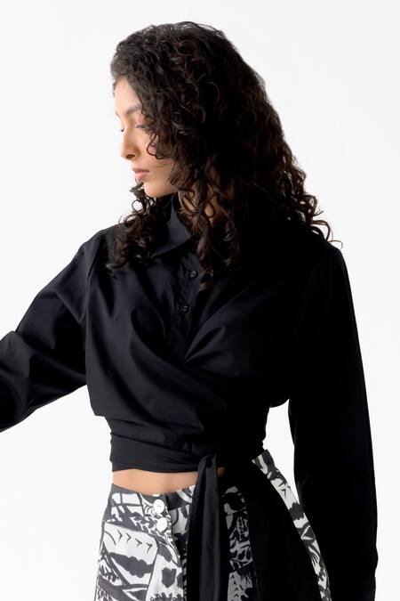 OFRIDA_Black Cotton Collared Solid Wrap Shirt _at_Aza_Fashions