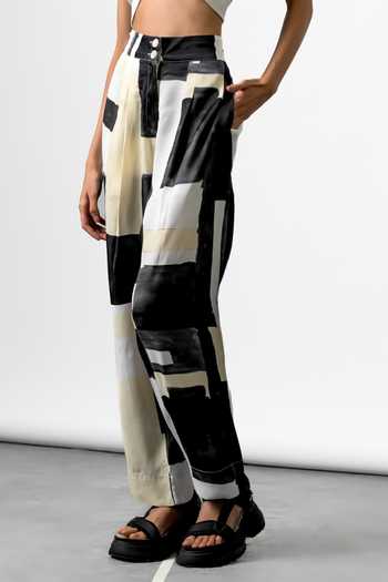 OFRIDA_White Cotton Halter Neck Solid Bandeau Top And Printed Pant Set_Online_at_Aza_Fashions