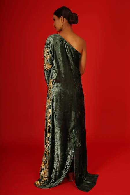 Shop Saksham & Neharicka Green Velvet Embroidery, Zari One Shoulder Naayaab Hand Kurta And Pant Set at Aza Fashions Shop_Saksham & Neharicka_Green Velvet Embroidery, Zari One Shoulder Naayaab Hand Kurta And Pant Set _at_Aza_Fashions