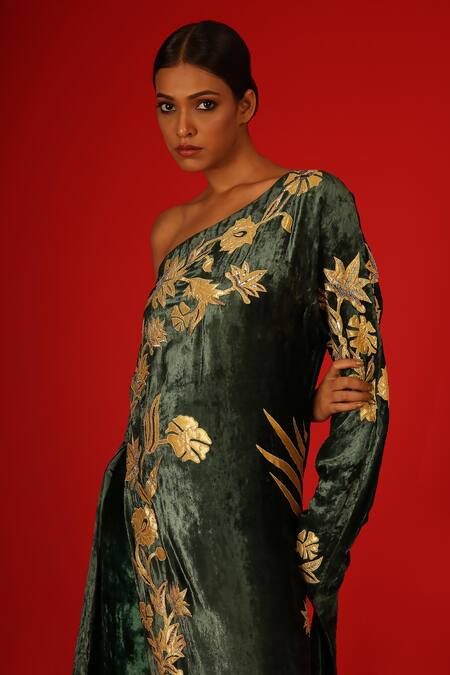 Shop Saksham & Neharicka Green Velvet Embroidery, Zari One Shoulder Naayaab Hand Kurta And Pant Set Online at Aza Fashions Shop_Saksham & Neharicka_Green Velvet Embroidery, Zari One Shoulder Naayaab Hand Kurta And Pant Set _Online_at_Aza_Fashions
