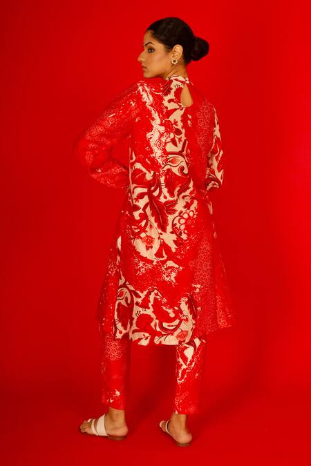 Shop Saksham & Neharicka Red Chanderi Embroidery Round Neck Durga Kurta at Aza Fashions Shop_Saksham & Neharicka_Red Chanderi Embroidery Round Neck Durga Kurta_at_Aza_Fashions