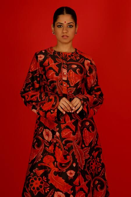 Saksham & Neharicka_Red Chanderi Embroidery Round Neck Kamakshya Kurta _Online_at_Aza_Fashions