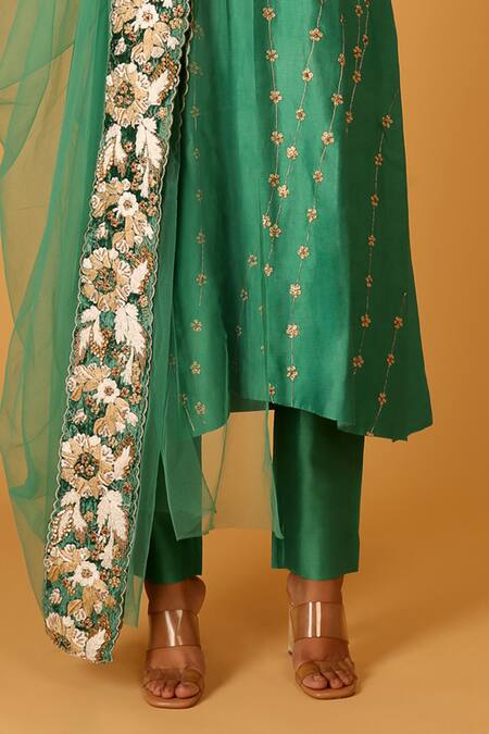Saksham & Neharicka Green Chanderi, Chiffon Beads, Sequins, Embroidery Heena Hand Kurta Pant Set at Aza Fashions Saksham & Neharicka_Green Chanderi, Chiffon Beads, Sequins, Embroidery Heena Hand Kurta Pant Set _at_Aza_Fashions