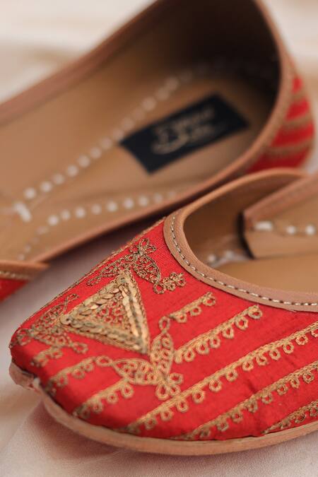 Stitched Soles_Red Laal Syahi Kasab And Tikki Handwork Juttis_Online_at_Aza_Fashions