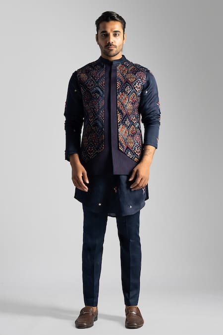 Paarsh Embroidered Velvet Nehru Jacket 