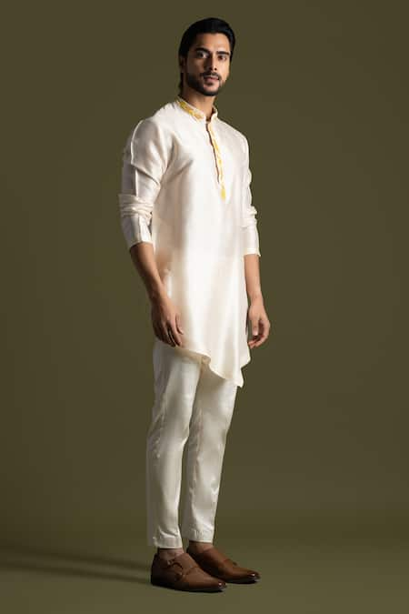 Paarsh French Knot Embroidered Placket Kurta With Pant 