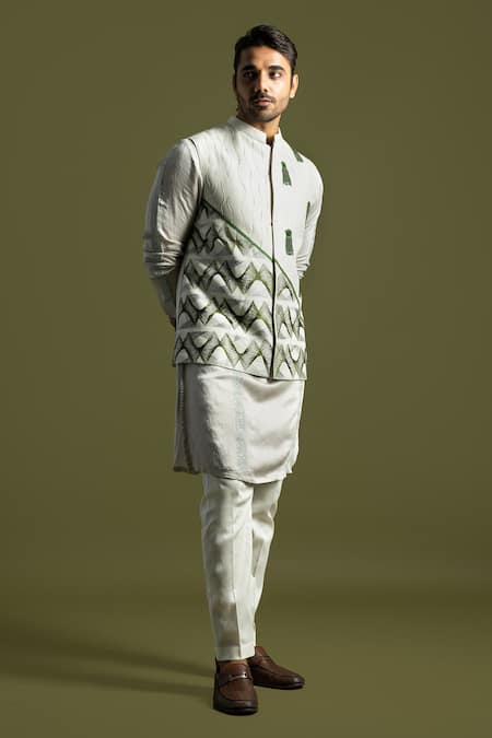 Paarsh Grey Bamberg Silk Embroidered Egyptian Thread Nehru Jacket And Kurta Set 