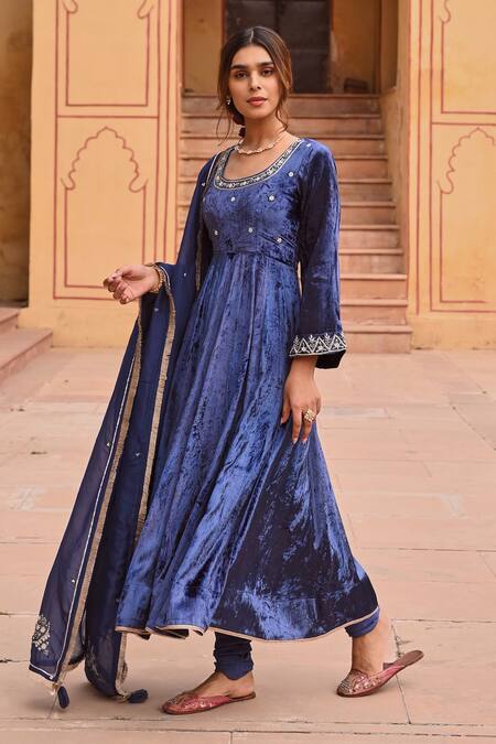 Buy Karaj Jaipur Blue Velvet, Chanderi, Organza Pearls, Sequins, Floret Aari Anarkali Set Online at Aza Fashions Buy_Karaj Jaipur_Blue Velvet, Chanderi, Organza Pearls, Sequins, Floret Aari Anarkali Set _Online_at_Aza_Fashions