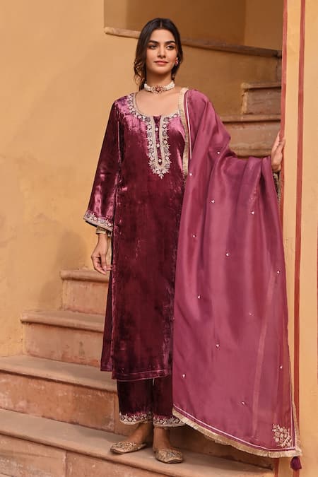 Karaj Jaipur Wine Velvet, Organza Embroidery Round Neck Clover Fleur Kurta Pant Set Online at Aza Fashions Karaj Jaipur_Wine Velvet, Organza Embroidery Round Neck Clover Fleur Kurta Pant Set _Online_at_Aza_Fashions