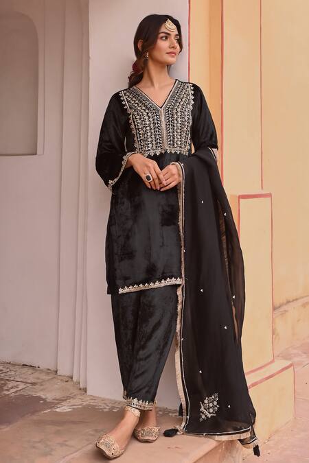 Karaj Jaipur Black Velvet, Organza Sequins, Gardenia Yoke Embroidered Short Kurta Pant Set at Aza Fashions Karaj Jaipur_Black Velvet, Organza Sequins, Gardenia Yoke Embroidered Short Kurta Pant Set _at_Aza_Fashions