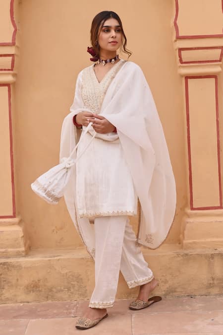 Shop Karaj Jaipur White Velvet, Organza Lily Gardenia Yoke Embroidered Short Kurta Pant Set Online at Aza Fashions Shop_Karaj Jaipur_White Velvet, Organza Lily Gardenia Yoke Embroidered Short Kurta Pant Set _Online_at_Aza_Fashions