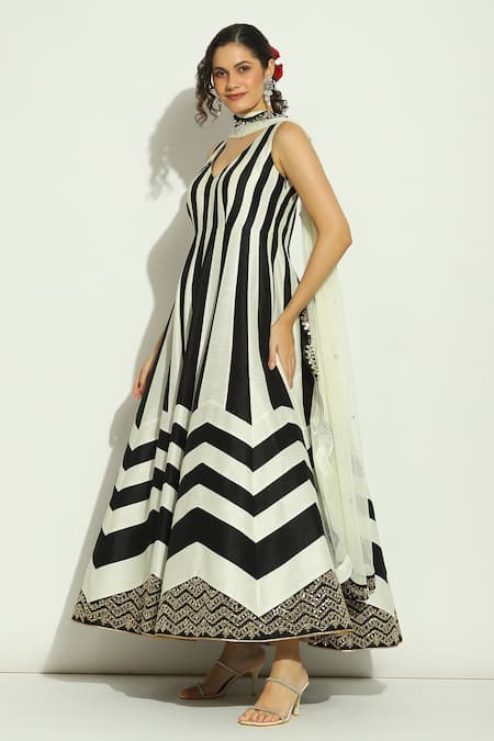 Shop Vandana Sethi Black Silk Mirrors, Embroidery V-neck Stripe Pattern Anarkali With Dupatta Online at Aza Fashions Shop_Vandana Sethi_Black Silk Mirrors, Embroidery V-neck Stripe Pattern Anarkali With Dupatta _Online_at_Aza_Fashions