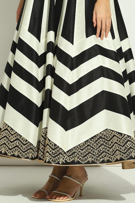 Buy Vandana Sethi Black Silk Mirrors, Embroidery V-neck Stripe Pattern Anarkali With Dupatta Buy_Vandana Sethi_Black Silk Mirrors, Embroidery V-neck Stripe Pattern Anarkali With Dupatta