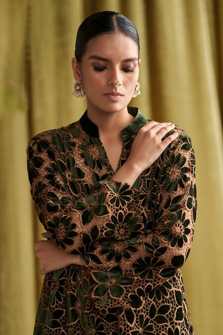 Buy Qala Clothing Green Velvet, Cotton Satin Embroidery Eshaal Floral Jaal Kurta With Pant Online at Aza Fashions Buy_Qala Clothing_Green Velvet, Cotton Satin Embroidery Eshaal Floral Jaal Kurta With Pant _Online_at_Aza_Fashions