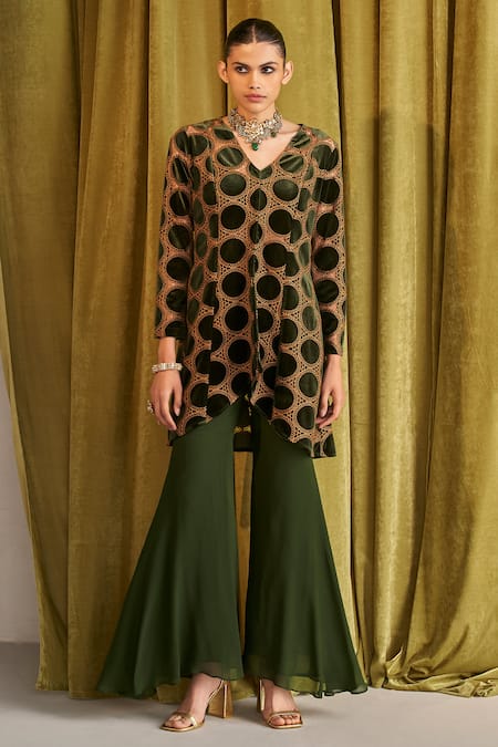 Qala Clothing Leora Embroidered High-Low Kurta & Sharara Set 