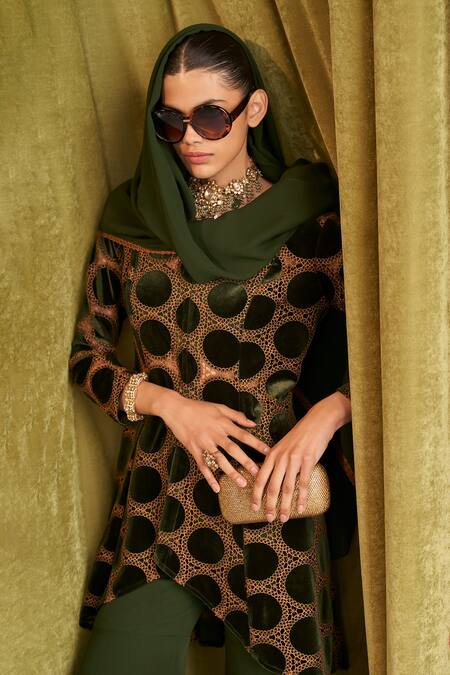 Buy_Qala Clothing_Green Velvet, Georgette Embroidery, Applique Leora High-low Kurta And Sharara Set _Online_at_Aza_Fashions
