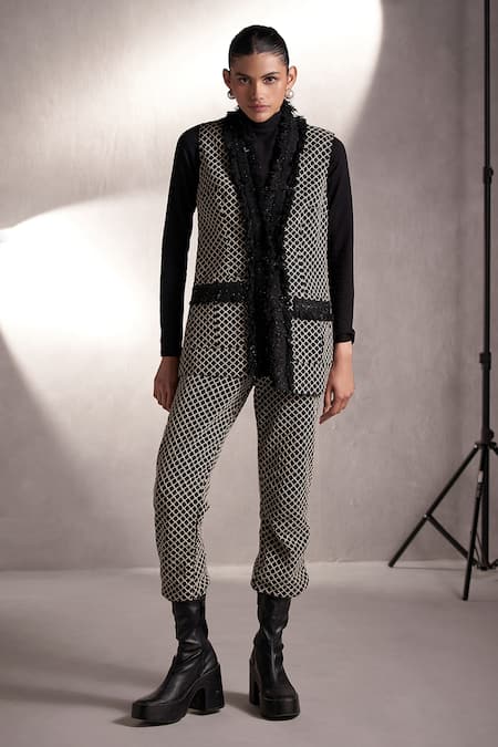 Womens Shell Pattern Jacket and Clutch Bag Crochet Pattern