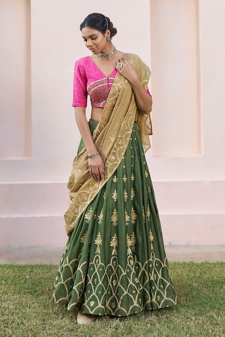 Buy Naaz By Noor Green Chanderi, Tissue Sequins, Embroidery V-neck Lehenga Set Online at Aza Fashions Buy_Naaz By Noor_Green Chanderi, Tissue Sequins, Embroidery V-neck Lehenga Set _Online_at_Aza_Fashions