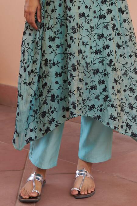 Buy Naaz By Noor Blue Chanderi Embroidery, Lace Scoop Neck Floral Jaal Kaftan Kurta And Pant Set Online at Aza Fashions Buy_Naaz By Noor_Blue Chanderi Embroidery, Lace Scoop Neck Floral Jaal Kaftan Kurta And Pant Set _Online_at_Aza_Fashions