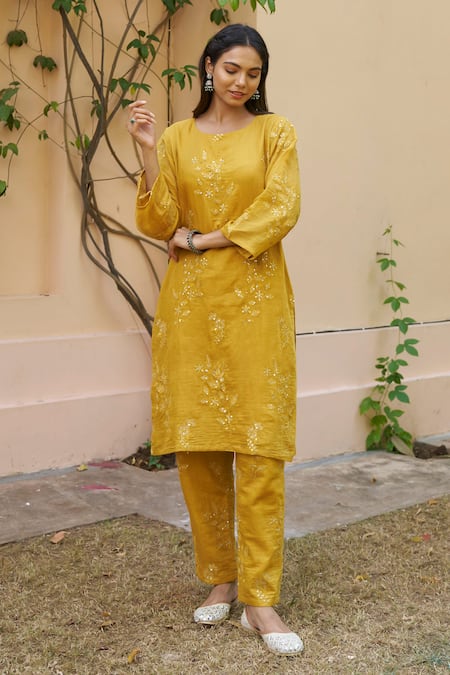 Shop_Naaz By Noor_Yellow Chanderi, Organza Sequins, Embroidery Round Neck Work Kurta Set _Online_at_Aza_Fashions