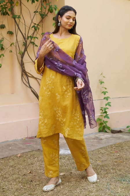 Naaz By Noor_Yellow Chanderi, Organza Sequins, Embroidery Round Neck Work Kurta Set _at_Aza_Fashions