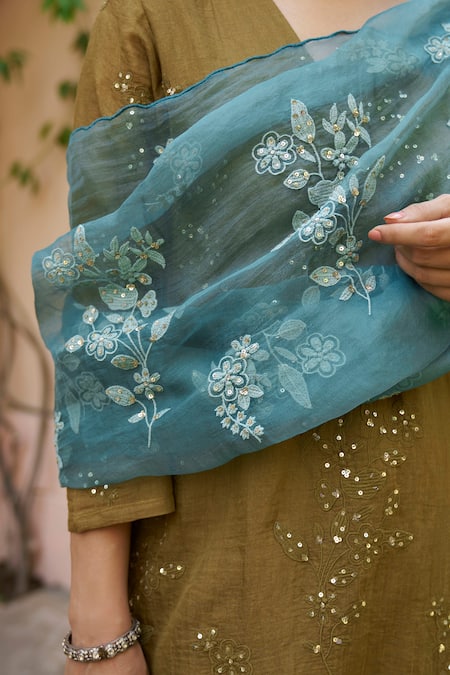 Naaz By Noor Green Chanderi, Organza Sequins, Embroidery Floral Pattern Kurta Sharara Set Online at Aza Fashions Naaz By Noor_Green Chanderi, Organza Sequins, Embroidery Floral Pattern Kurta Sharara Set _Online_at_Aza_Fashions