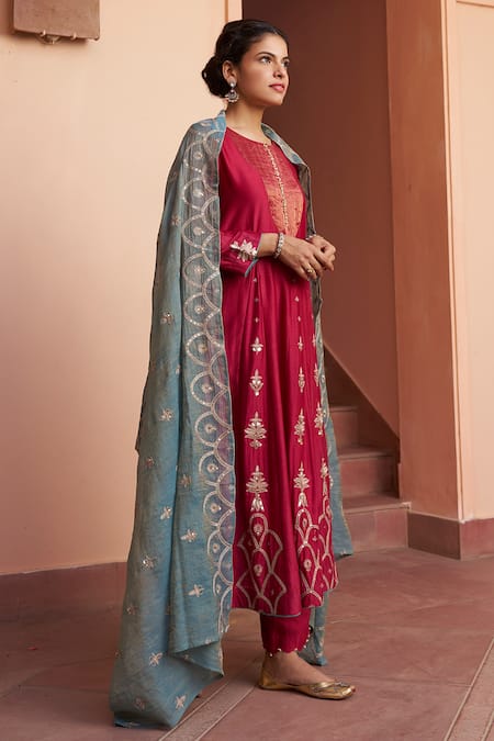 Buy Naaz By Noor Magenta Chanderi, Tissue Pearls, Sequins Round Flower Embroidered Anarkali Set Online at Aza Fashions Buy_Naaz By Noor_Magenta Chanderi, Tissue Pearls, Sequins Round Flower Embroidered Anarkali Set _Online_at_Aza_Fashions