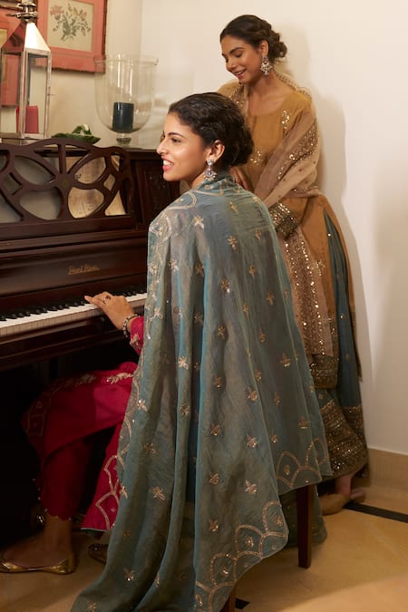 Buy Naaz By Noor Magenta Chanderi, Tissue Pearls, Sequins Round Flower Embroidered Anarkali Set Buy_Naaz By Noor_Magenta Chanderi, Tissue Pearls, Sequins Round Flower Embroidered Anarkali Set