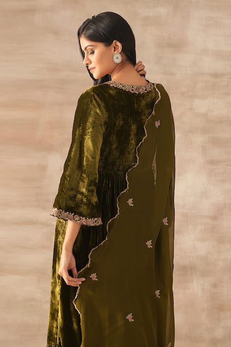 Shop Varun Chhabra Green Anarkali And Palazzo Velvet Embroidery Resham V Neck Yoke Set at Aza Fashions Shop_Varun Chhabra_Green Anarkali And Palazzo Velvet Embroidery Resham V Neck Yoke Set_at_Aza_Fashions
